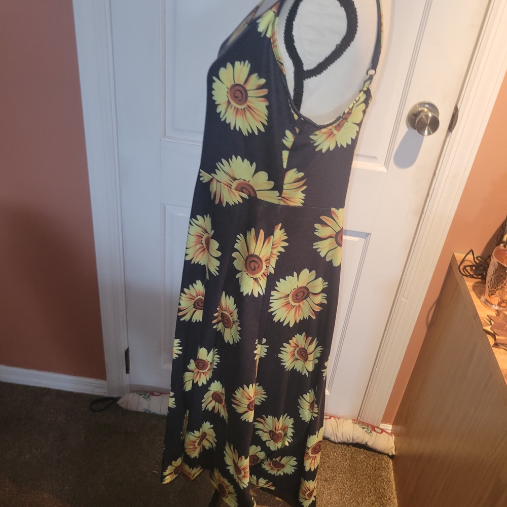 Sunflower Print Black Dress 2xl - Picture 2 of 8